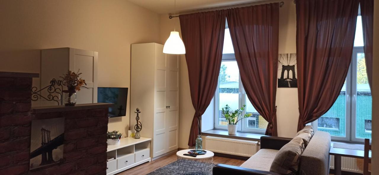Studio Flat In A Historical XIX C. Building. Kaunas Esterno foto